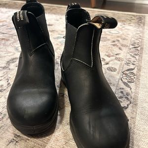 Blundstone boots - black - size AUS3.5 (equivalent to US6.5)